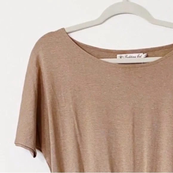 Fighting Eel Short Sleeve Womens Beige T-Shirt Dress Size: M - Picture 5 of 9